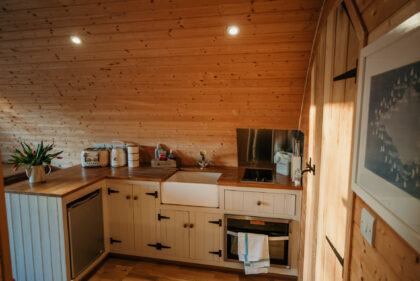 Toms Eco Lodge Tapnell Farm Modulog kitchen