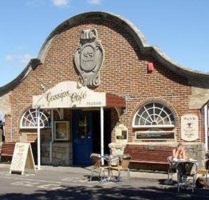 Image of the Gossips Café, Yarmouth, Freshwater Bay Cow